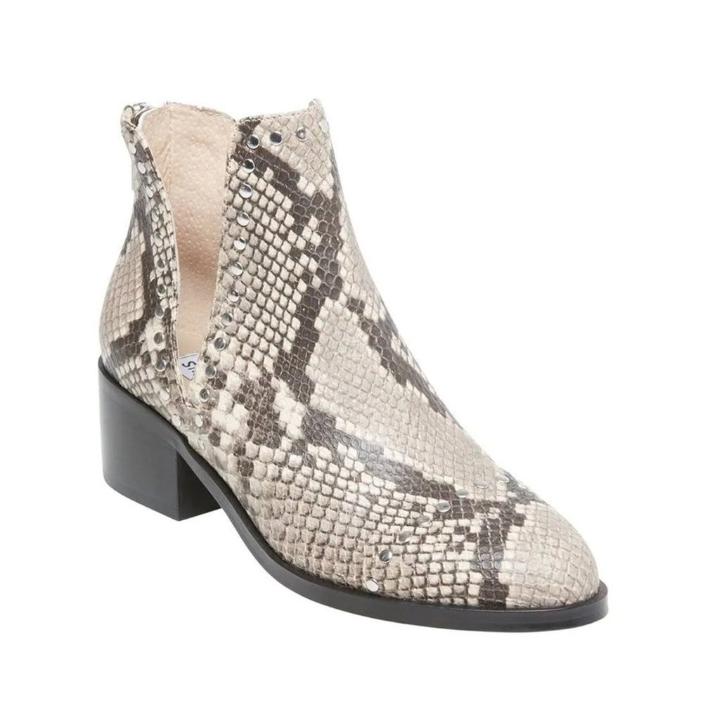 Steve Madden size 5.5  style Conspire snakeskin zip back 2" heel silver studs